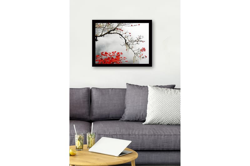 Innrammet lerretsbilde i tre - 41x56 cm - Vakker gren med røde høstblader mot en tåkete bakgrunn - Rød / Grå / Brun - Interiør - Maleri & posters - Lerretsbilder