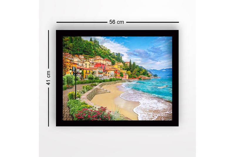 Innrammet lerretsbilde i tre - 41x56 cm - Vakker kystlinje med fargerike hus og frodige omgivelser - Blå / Grønn / Gul - Interiør - Maleri & posters - Lerretsbilder