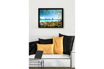 Innrammet lerretsbilde i tre - 41x56 cm - Vakker kystlinje med klipper og klart blått hav - Blå / Grønn / Beige - Interiør - Maleri & posters - Lerretsbilder