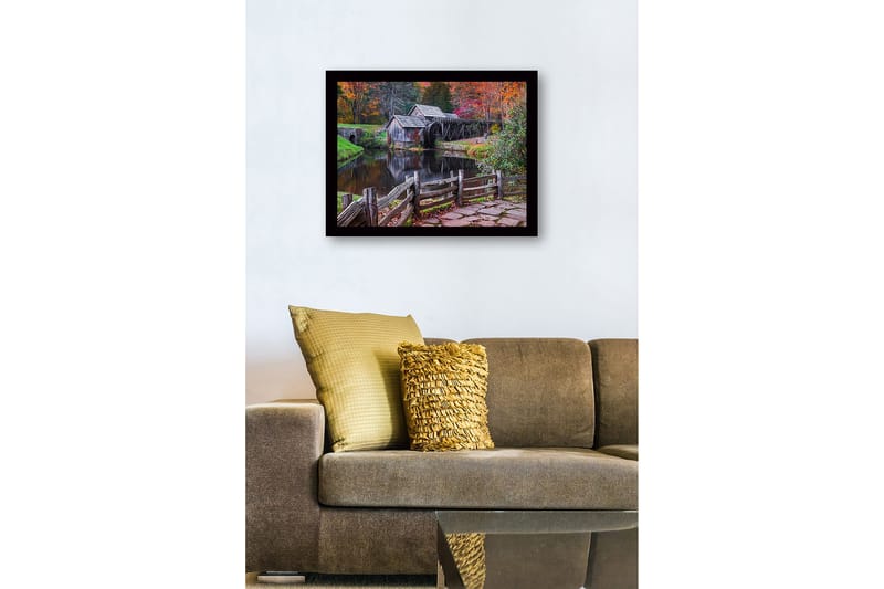 Innrammet lerretsbilde i tre - 41x56 cm - Vakker mølle ved en speilblank innsjø omgitt av høstfarger - Grønn / Oransje / Brun - Interiør - Maleri & posters - Lerretsbilder