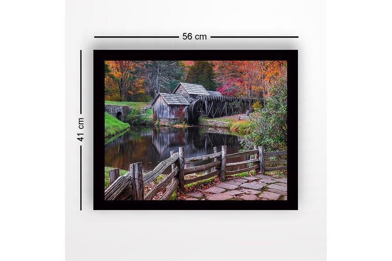 Innrammet lerretsbilde i tre - 41x56 cm - Vakker mølle ved en speilblank innsjø omgitt av høstfarger - Grønn / Oransje / Brun - Interiør - Maleri & posters - Lerretsbilder