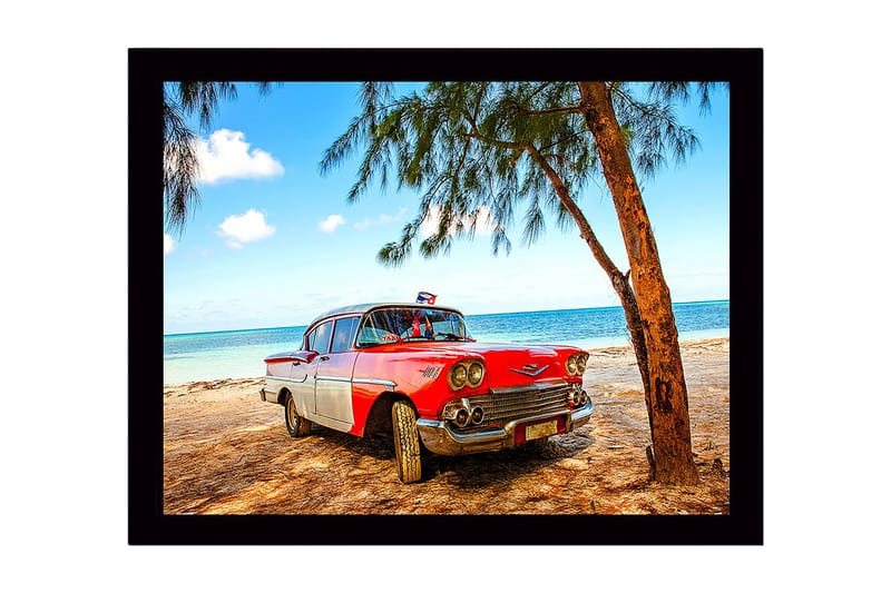 Innrammet lerretsbilde i tre - 41x56 cm - Veteranbil på stranden med palmer i bakgrunnen, Rød / Hvit / Grå