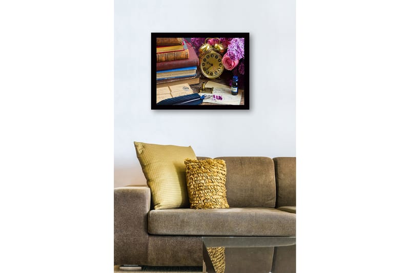 Innrammet lerretsbilde i tre - 41x56 cm - Vintage skrivebordsscene med bøker, klokke og blomster - Gull / Lilla / Rosa - Interiør - Maleri & posters - Lerretsbilder