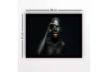 Innrammet lerretsbilde i tre - 41x56 cm - Portrett av en kvinne med svart kroppsmaling og gulldetaljer - Svart / Gull - Interiør - Maleri & posters - Lerretsbilder