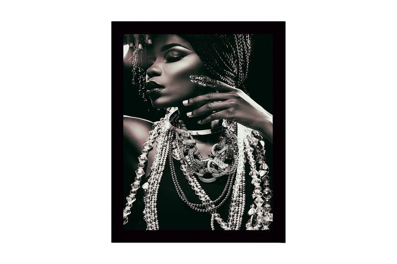 Innrammet lerretsbilde i tre - 41x56 cm - Portrett av en kvinne med smykker og flettet hår, Svart / Hvit / Grå