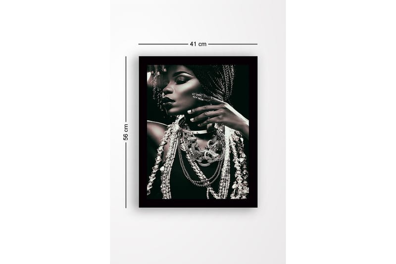 Innrammet lerretsbilde i tre - 41x56 cm - Portrett av en kvinne med smykker og flettet hår - Svart / Hvit / Grå - Interiør - Maleri & posters - Lerretsbilder