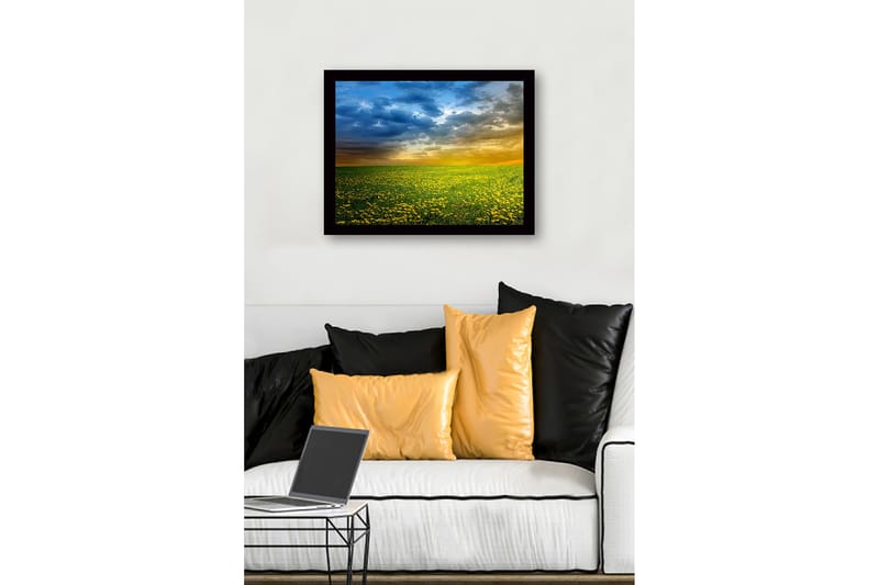 Innrammet trelerretsbilde - 41x56 cm - Blomstrende eng med gule løvetann under en dramatisk himmel - Gul / Blå / Grønn - Interiør - Maleri & posters - Lerretsbilder