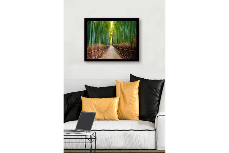 Innrammet trelerretsbilde - 41x56 cm - Grønn bambuskog med en sti som fører gjennom trærne - Grønn / Brun - Interiør - Maleri & posters - Lerretsbilder