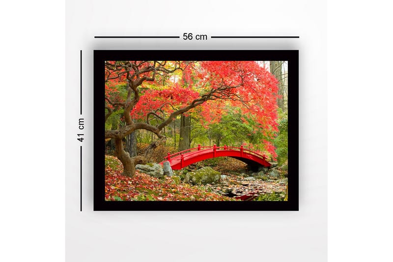 Innrammet trelerretsbilde - 41x56 cm - Rød bro omgitt av høstfargede trær og blader - Rød / Grønn / Brun - Interiør - Maleri & posters - Lerretsbilder
