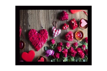 Innrammet trelerretsbilde - 41x56 cm - Romantisk samling av hjerteformede dekorasjoner og roser - Rød / Rosa / Grønn - Interiør - Maleri & posters - Lerretsbilder