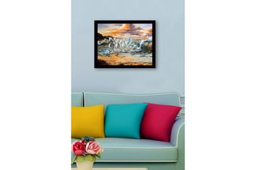Innrammet trelerretsbilde - 41x56 cm - Sprudlende hester galopperer gjennom bølgene ved solnedgang - Hvit / Blå / Oransje - Interiør - Maleri & posters - Lerretsbilder