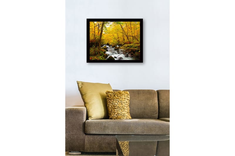Innrammet trelerretsbilde - 41x56 cm - Vakker skog med en klukkende bekk omgitt av gyldne høstløv - Gul / Grønn / Brun - Interiør - Maleri & posters - Lerretsbilder