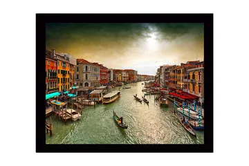 Innrammet trelerretsbilde - 41x56 cm - Vakker utsikt over en kanal i Venezia med fargerike bygninger og gondoler - Grønn / Oransje / Blå - Interiør - Maleri & posters - Lerretsbilder