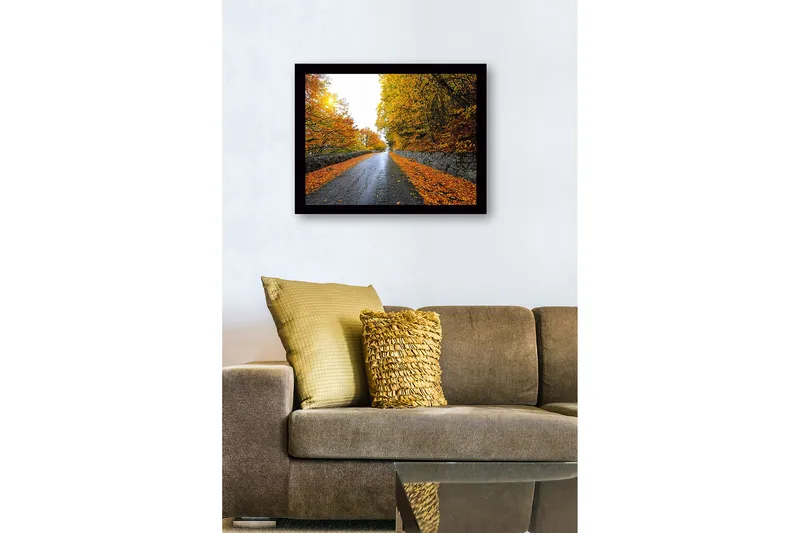 Innrammet trelerretsbilde - 41x56 cm - Vakkert høstlandskap med en vei omgitt av gyldne trær - Gull / Oransje / Grå - Interiør - Maleri & posters - Lerretsbilder