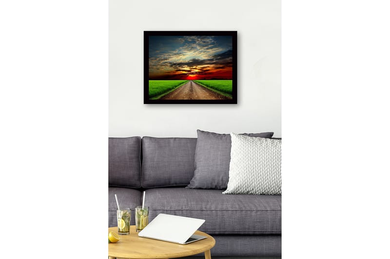 Innrammet trelerretsbilde - 41x56 cm - Vakkert landskap med en vei som fører mot en solnedgang - Grønn / Oransje / Blå - Interiør - Maleri & posters - Lerretsbilder