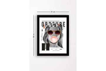 Innrammet trelerretsbilde - 41x56 cm - Portrett av en kvinne med solbriller som blåser tyggegummi - Grå / Svart / Beige - Interiør - Maleri & posters - Lerretsbilder