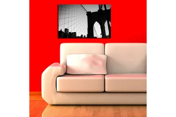 Lerret 70x45 cm - Silhuett av Brooklyn Bridge mot en dramatisk himmel - Svart / Grå - Interiør - Maleri & posters - Lerretsbilder