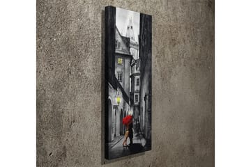 Lerretsbilde 30x80 cm - Kvinne med rød paraply i en mørk bakgate - Rød / Svart / Grå - Interiør - Maleri & posters - Lerretsbilder