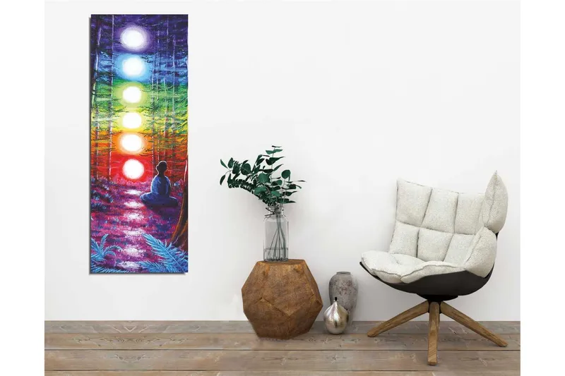 Lerretsbilde 30x80 cm - Mediterende figur omgitt av fargerike chakraer i et skogsmiljø - Lilla / Grønn / Oransje - Interiør - Maleri & posters - Lerretsbilder