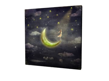 Lerretsbilde 45x45 cm - Drømmeaktig scene med en kvinne som står på en måne i stjerneklar natt - Mørk blå / Grønn / Hvit - Interiør - Maleri & posters - Lerretsbilder