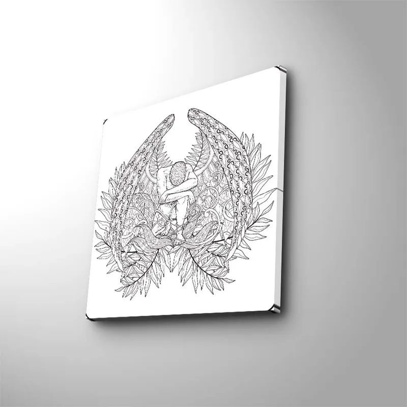 Lerretsbilde 45x45 cm - Fantasifullt motiv med en figur omgitt av store, detaljerte vinger og vegetasjon, Svart / Grå / Hvit