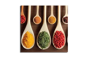 Lerretsbilde 45x45 cm - Fargerike krydder i treskjeer - Gul / Grønn / Rød - Interiør - Maleri & posters - Lerretsbilder