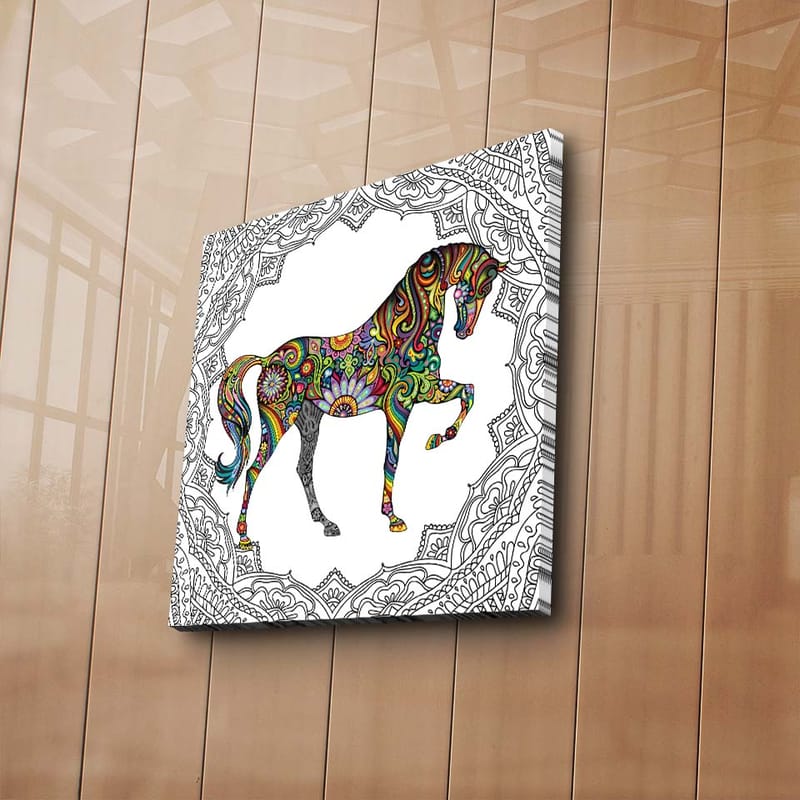 Lerretsbilde 45x45 cm - Fargerikt hestemotiv med mønstre og detaljer - Rød / Grønn / Blå - Interiør - Maleri & posters - Lerretsbilder