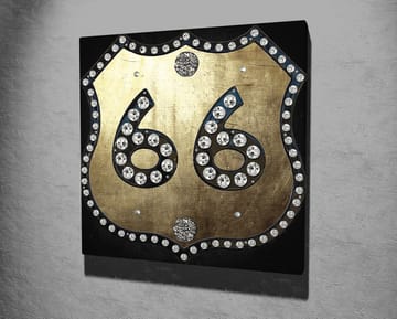 Lerretsbilde 45x45 cm - Gyllent skilt med tallet 66 utsmykket med glitrende steiner - Gull / Svart - Interiør - Maleri & posters - Lerretsbilder