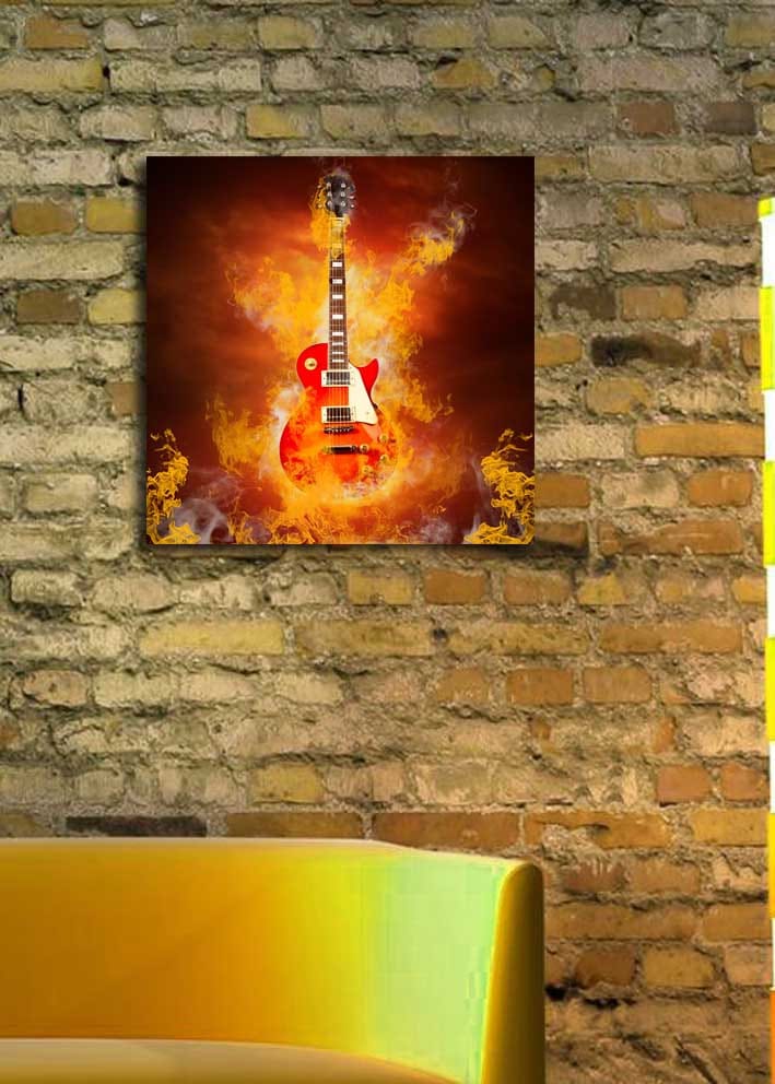 Lerretsbilde 45x45 cm - Heis gitar i en dramatisk komposisjon - Rød / Oransje / Gul - Interiør - Maleri & posters - Lerretsbilder