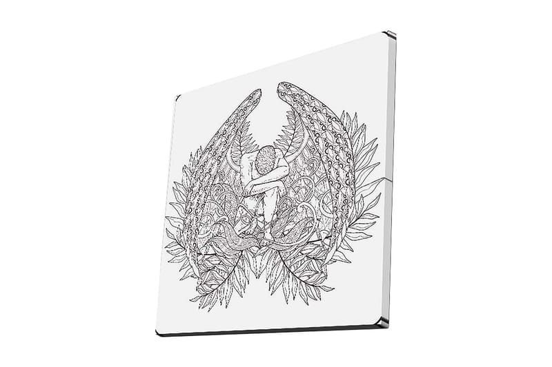 Lerretsbilde 45x45 cm - Mørk og detaljert skulptur av en sittende figur omgitt av fjær og vegetasjon, Svart / Hvit