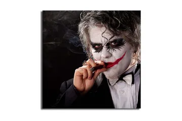 Lerretsbilde 45x45 cm - Skummel figur med klovnesminke og sigar - Hvit / Svart / Rød - Interiør - Maleri & posters - Lerretsbilder
