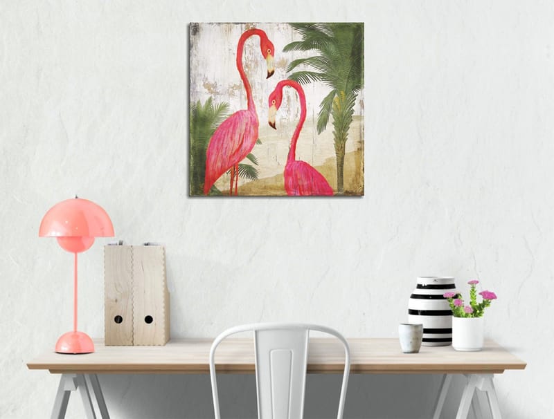 Lerretsbilde 45x45 cm - To elegante flamingoer omgitt av palmer, Rosa / Grønn / Beige