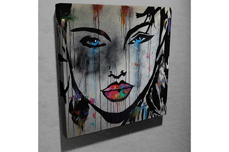 Lerretsbilde 45x45 cm - Portrett av en kvinne med sterke farger og uttrykksfulle trekk - Svart / Blå / Rosa - Interiør - Maleri & posters - Lerretsbilder