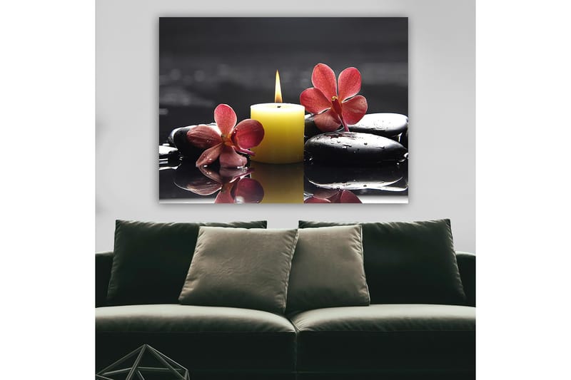 Lerretsbilde 70x100 cm - Avslappende komposisjon med en tent stearinlyslykt, svarte steiner og rosa blomster - Gul / Rosa / Svart - Interiør - Maleri & posters - Lerretsbilder