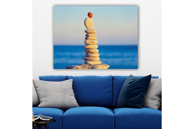 Lerretsbilde 70x100 cm - Balansert stabel med steiner med en rød stein på toppen - Lys grå / Beige / Rød - Interiør - Maleri & posters - Lerretsbilder