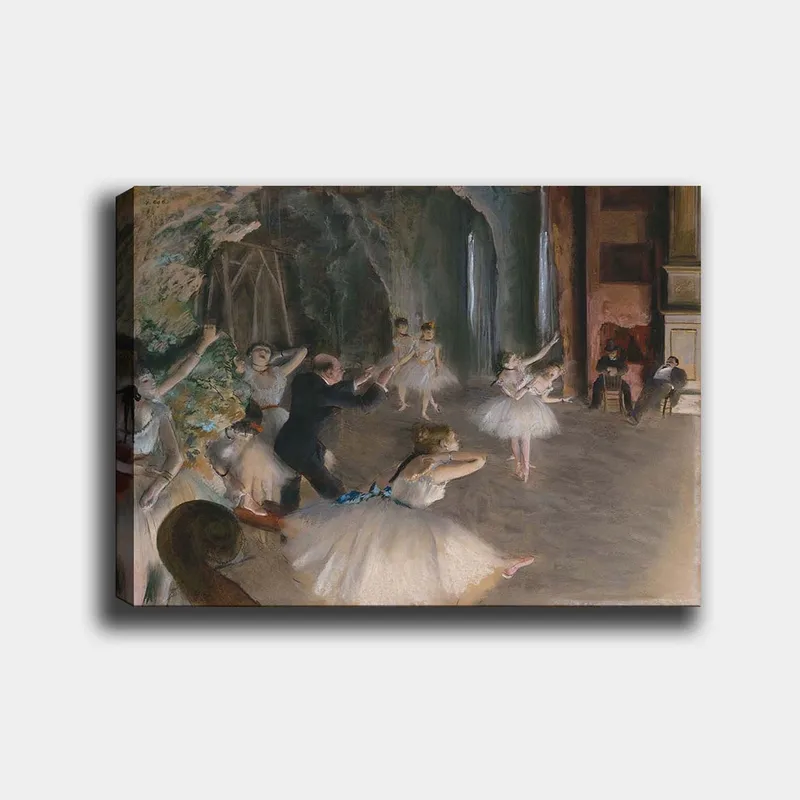 Lerretsbilde 70x100 cm - Ballettforestilling med dansere i tutuer som øver under veiledning av en koreograf, Lys blå / Hvit / Beige