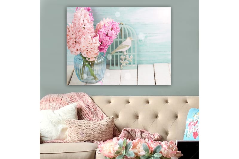 Lerretsbilde 70x100 cm - Bukett med rosa hyasinter i en glassvase - Rosa / Lys blå / Grønn - Interiør - Maleri & posters - Lerretsbilder