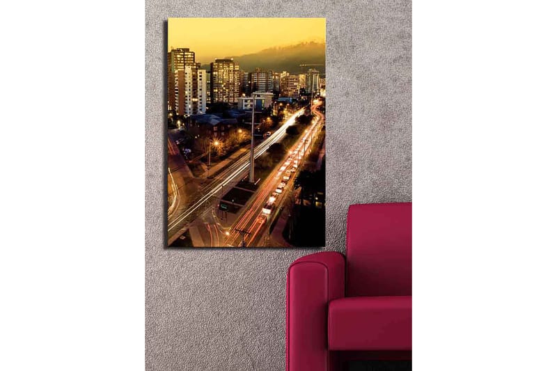Lerretsbilde 70x100 cm - Bysilhuett i skumringen med lys fra bygninger og trafikk - Gull / Mørk blå / Hvit - Interiør - Maleri & posters - Lerretsbilder
