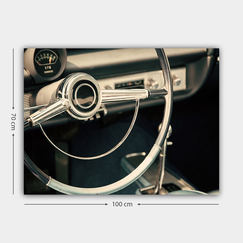 Lerretsbilde 70x100 cm - Detaljert nærbilde av et klassisk bilratt designet med elegante linjer og kromoverflater - Krom / Hvit / Svart - Interiør - Maleri & posters - Lerretsbilder