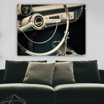 Lerretsbilde 70x100 cm - Detaljert nærbilde av et klassisk bilratt designet med elegante linjer og kromoverflater - Krom / Hvit / Svart - Interiør - Maleri & posters - Lerretsbilder