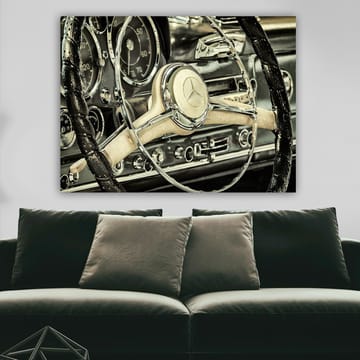 Lerretsbilde 70x100 cm - Detaljert nærbilde av rattet og dashbordet i en klassisk bil - Sølv / Svart / Beige - Interiør - Maleri & posters - Lerretsbilder
