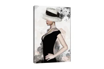Lerretsbilde 70x100 cm - Elegant kvinne i svart kjole med stor hatt som fremhever stilen og skjønnheten hennes - Svart / Grå / Beige - Interiør - Maleri & posters - Lerretsbilder