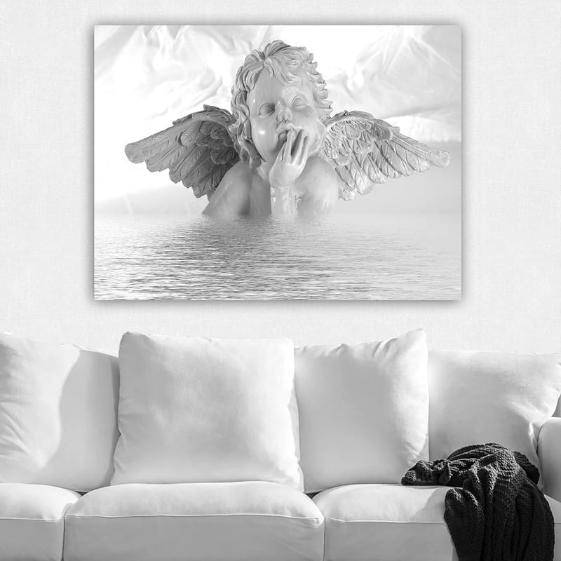 Lerretsbilde 70x100 cm - Engel med en tankefull positur delvis nedsenket i vann - Hvit / Lys grå - Interiør - Maleri & posters - Lerretsbilder