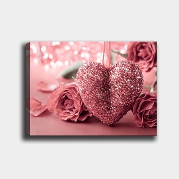 Lerretsbilde 70x100 cm - Et glitrende hjerte omgitt av rosa roser - Rosa / Mørk rosa - Interiør - Maleri & posters - Lerretsbilder