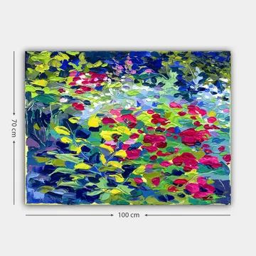 Lerretsbilde 70x100 cm - Fargerik blomsterhage med røde og rosa blomster som dominerer motivet - Grønn / Rød / Blå - Interiør - Maleri & posters - Lerretsbilder