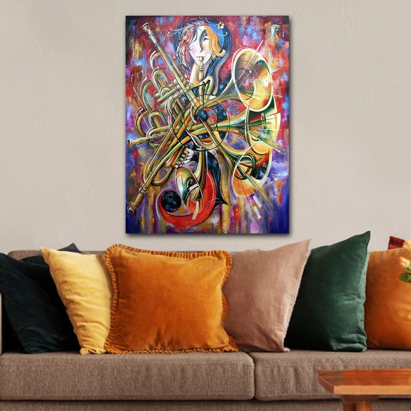Lerretsbilde 70x100 cm - Fargerik og abstrakt skildring av en musiker omgitt av forskjellige blåseinstrumenter - Gull / Rød / Blå - Interiør - Maleri & posters - Lerretsbilder