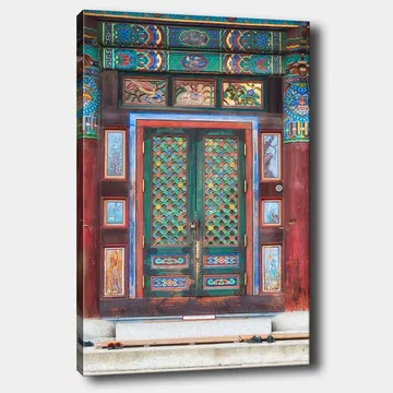 Lerretsbilde 70x100 cm - Fargerik og detaljert dør med tradisjonelle mønstre og dekorasjoner - Grønn / Rød / Blå - Interiør - Maleri & posters - Lerretsbilder