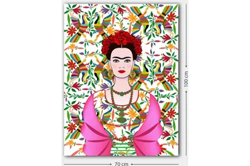 Lerretsbilde 70x100 cm - Fargerik portrett av en kvinne iført tradisjonelle meksikanske klær og blomster i håret, omgitt av en livlig bakgrunn med fugler og blomster - Rosa / Grønn / Rød - Interiør - Maleri & posters - Lerretsbilder