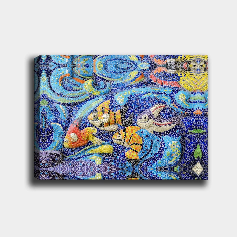 Lerretsbilde 70x100 cm - Fargerike fisker svømmer i et livlig undervannsmiljø, Blå / Oransje / Gul