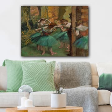 Lerretsbilde 70x100 cm - Fem ballettdansere i fargerike tutuer forbereder seg til en forestilling - Grønn / Oransje / Rød - Interiør - Maleri & posters - Lerretsbilder